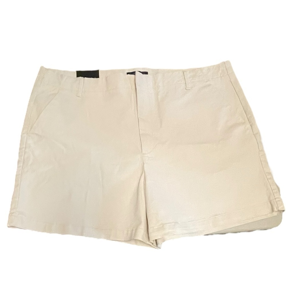 Banana Republic Women's Cream AUTHENTIC CHINO FLAT-FRONT SHORT NWT  Size 18